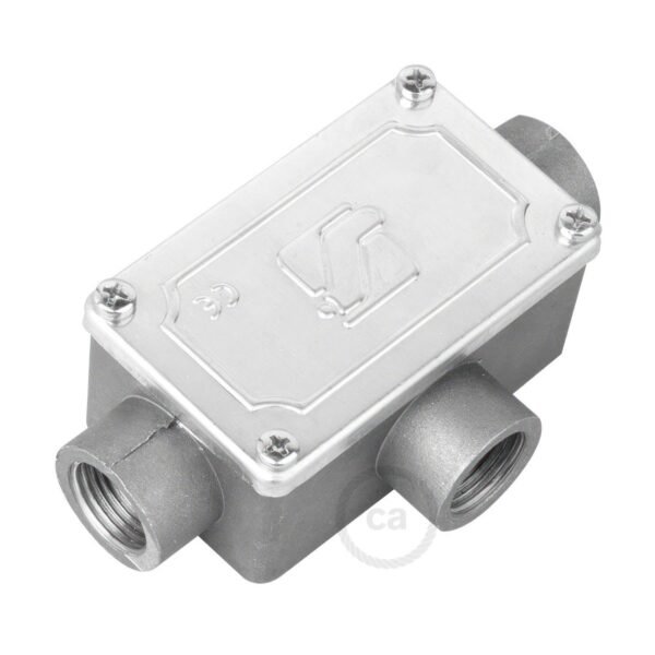 Three outlet junction box for conduits